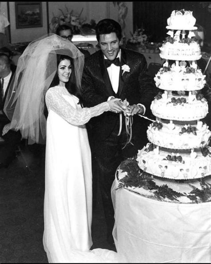 How old was Bella in Twilight when she got married?